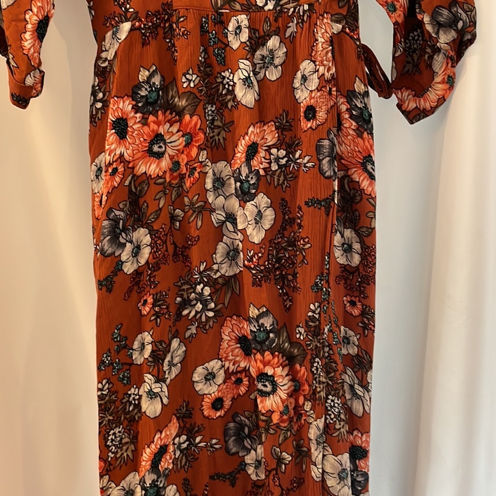 La charme u floral wrap dress - Picture 5 of 8